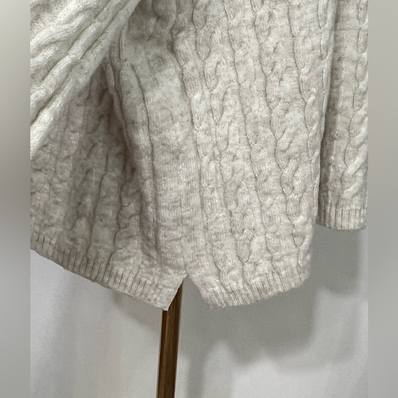 Zara Cream Beige Cable Knit Crewneck Sweater Size Large - Picture 4 of 8